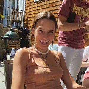 Meet your Posher, Lis